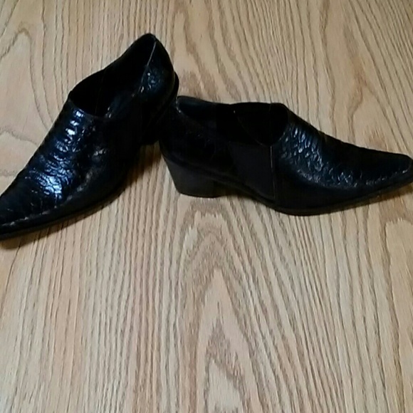 Alligator Stuart Weitzman Booties - Picture 2 of 4